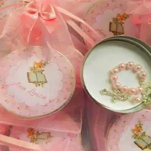Lembrancinha de Primeira Comunhão Menina Latinha com Mini Tercinho e Saquinho de Organ